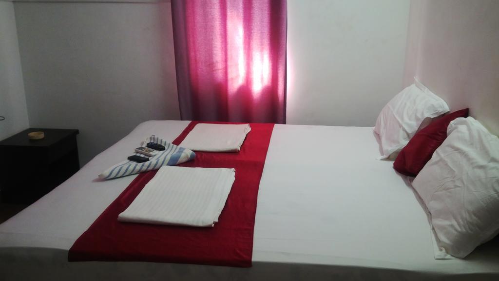 Bed and Breakfast Sugar Plum Macedo Palms Бага Экстерьер фото
