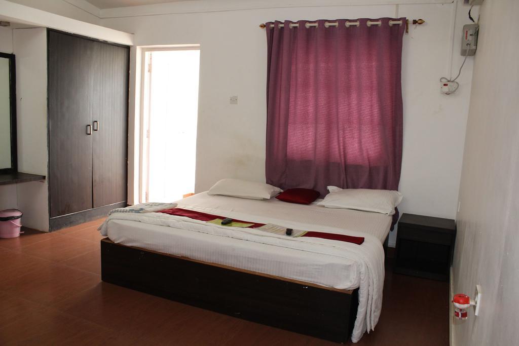 Bed and Breakfast Sugar Plum Macedo Palms Бага Номер фото